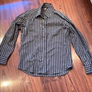 Men’s stripped dress shirt🌟
